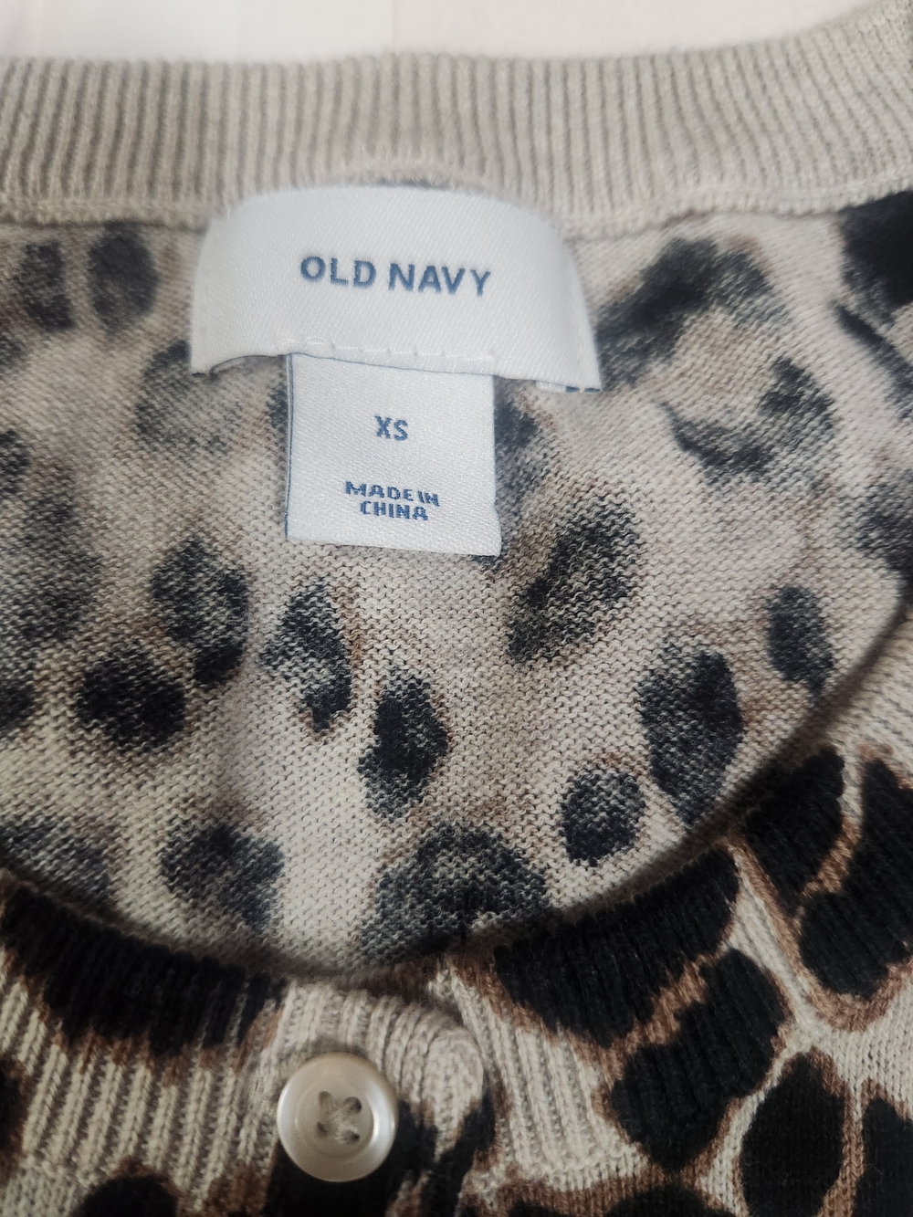 Old Navy Beige and Black Leopard Print Cardigan - Picture 6 of 6